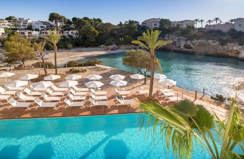 Cala d'Or Hotel | Oceanfront Barceló Aguamarina: Rated 8/10 with Pool Access