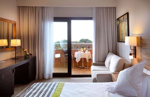 Punta Umbria Hotel | Beachfront Barceló Punta Umbria Resort with Spa & Pool