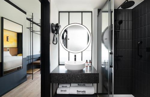 Powisle Hotel | Discover Barceló Warsaw Powiśle: 4-Star Comfort Awaits