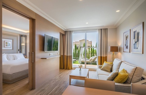 La Colina Hotel | Discover Barcelo La Nucía Hills: 5-Star Family Retreat