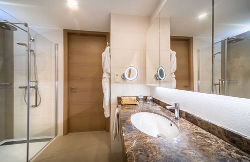 La Colina Hotel | Discover Barcelo La Nucía Hills: 5-Star Family Retreat