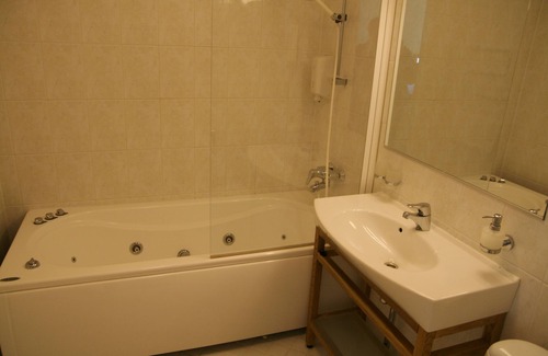 Old Town Hotel | Budget-Friendly Barclay: Child Friendly & Breakfast Included