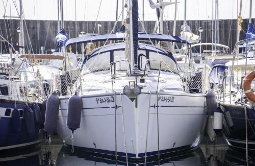 Masnou Boat Rental | Oceanfront Comfort at Barco As - Guest Rated 10/10