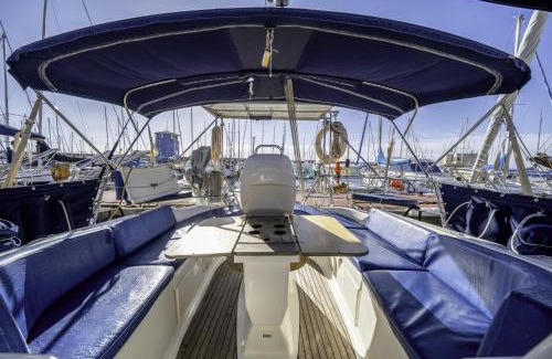 Masnou Boat Rental | Oceanfront Comfort at Barco As - Guest Rated 10/10