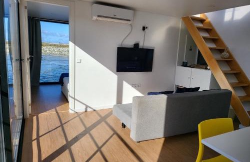 Aveiro Hotel | Experience Barcos Casa Aveiro: Oceanfront Bliss Awaits