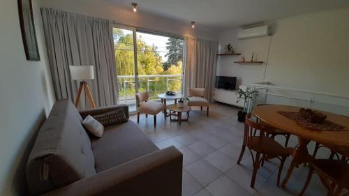 Villa Regina Apartment | Pet-Friendly Retreat at Barda Norte - Rated 10/10 by Guests