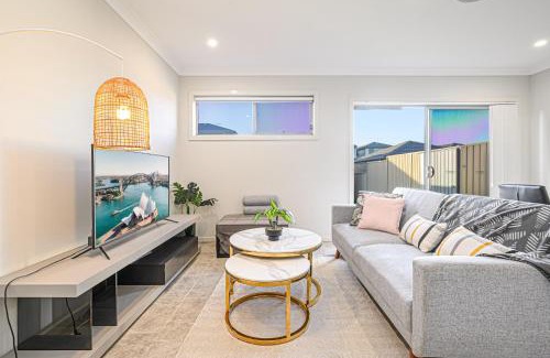 Bardia House | Modern 4-Bedroom House in Bardia - Guest Rated 10/10