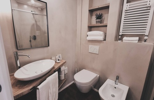 Old Town House | Guest Rated 10/10 Stay at Bardoliners with Breakfast Included