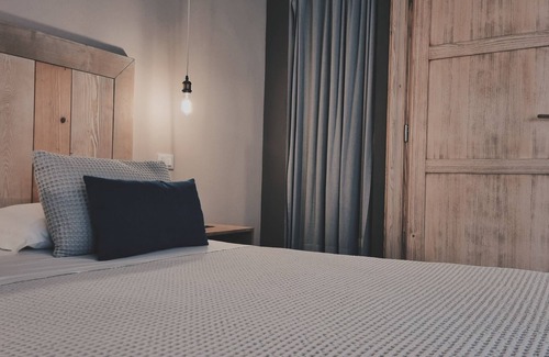 Old Town House | Guest Rated 10/10 Stay at Bardoliners with Breakfast Included
