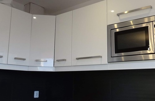 Gorce Apartment | Convenient Stay with Free Parking in Prime Location