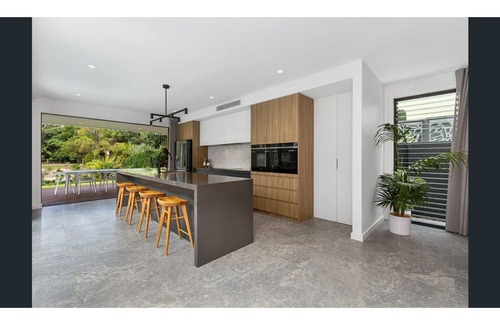 Casuarina House | Beachfront Bliss at Barefoot Beachfront with Private Pool