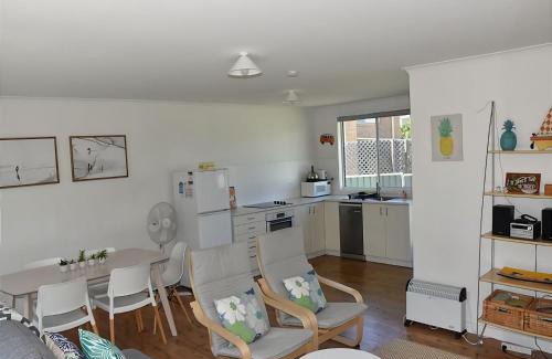 Tomakin House | Ocean View Retreat at Barefoot Bungalow for Families