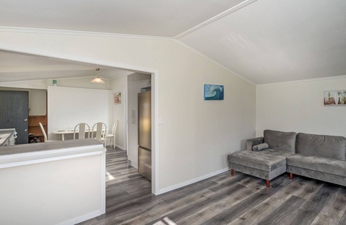 Matarangi House | Pet-Friendly Retreat at Barefoot Daze - Matarangi Home