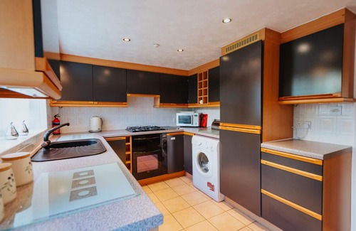 Southport Apartment | Barford House: Prime Self-Catering Garden Apartment