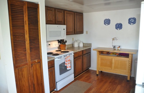 Bethune Beach House | Cozy Beach Retreat: 4-Bedroom with Pool Table & Amenities