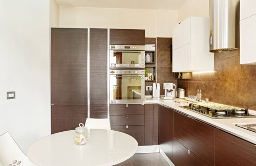 Municipio 5 Apartment | Sea View Apartment Near Bari Airport with Family Amenities