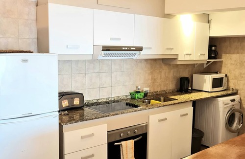 Belgrano Apartment | Bariloche Retreat: 3 Bedrooms, Panoramic Views & Pool
