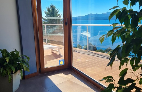 Belgrano Apartment | Bariloche Retreat: 3 Bedrooms, Panoramic Views & Pool