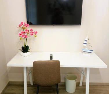 Municipio 2 House | Explore BariVera Rooms: Family-Friendly 4-Star Stay