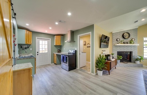 Barling House | Barling Vacation Rental with Hot Tub and Fenced-In Yard
