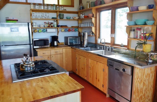Boring Apartment | Tranquil Barn Apartment with Pool and Amazing Views