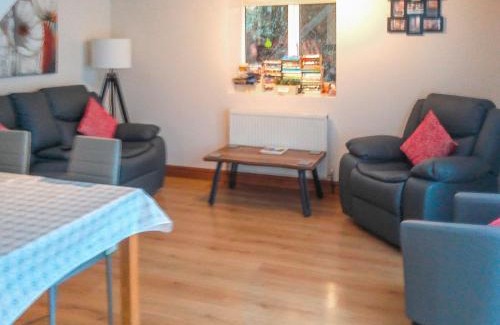 Skegness House | Relax at Barn Cottage - Pet-Friendly with Hot Tub Amenities