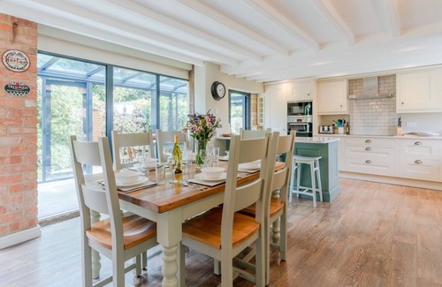Paxford House | Inviting Barn End, Paxford - Family-Friendly with Breakfast