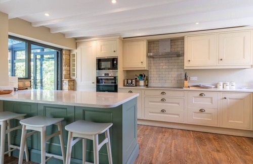 Paxford House | Inviting Barn End, Paxford - Family-Friendly with Breakfast