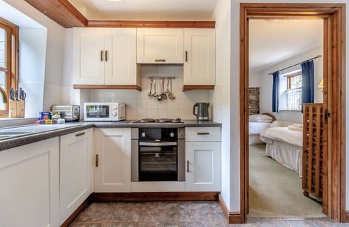 Felindre House | Barn End: Family-Friendly Three Bedroom Retreat with Hot Tub