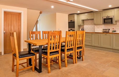 Little Rissington Cottage | Barn in Cotswolds near Bourton-on-the-Water