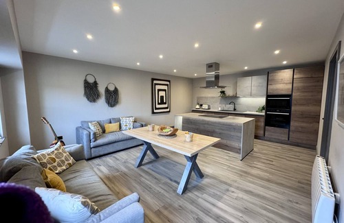 Kippen Other | Inviting Barn with Hot Tub & Entertainment Space for 6