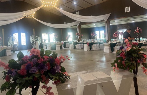 Joshua House | Barn Style Venue for 200 with Lodging for 22 Guests
