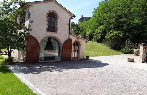 Poggiarello Villa | Idyllic Barn with Private Pool Near San Gimignano