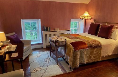 Cloyne House | Inviting Barnabrow Country House: Family-Friendly Retreat