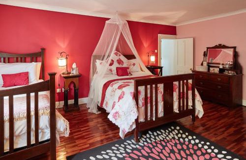 Cloyne House | Inviting Barnabrow Country House: Family-Friendly Retreat