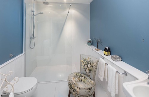 Cloyne Hotel | Discover Barnabrow House: Spa Retreat with Family Amenities