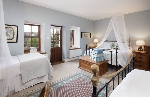 Cloyne Hotel | Discover Barnabrow House: Spa Retreat with Family Amenities