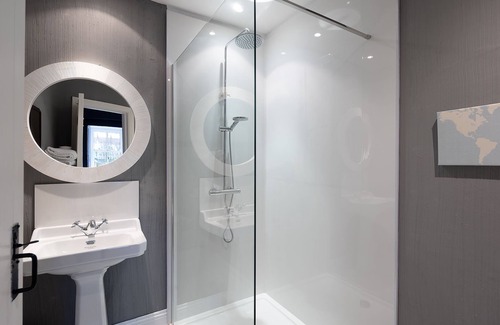 Cloyne Hotel | Discover Barnabrow House: Spa Retreat with Family Amenities