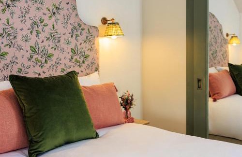 Mitchelstown Bed & Breakfast | Oceanview Retreat at BARNAHOWN, Mitchelstown