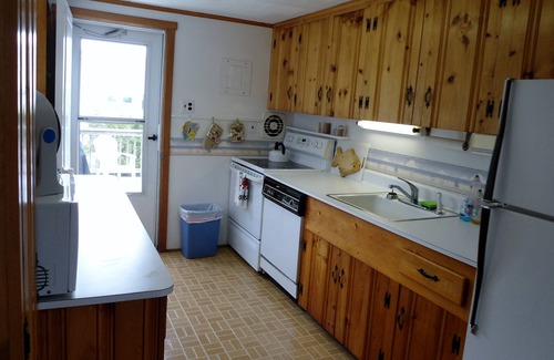 Beach Haven House | Beachfront Escape: Classic 3BR with Ocean Views & Pool