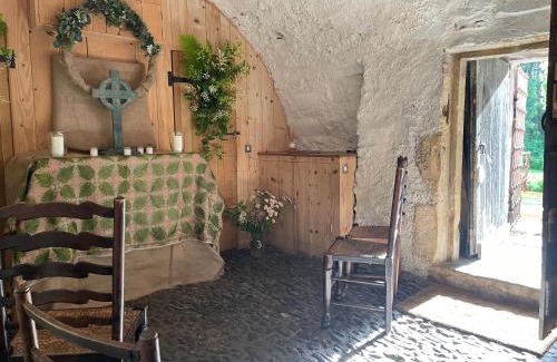 Kirkton Manor House | Book Your Stay at Barns Tower: Pet and Child Friendly!