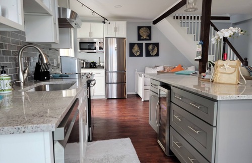 Plymouth House | Experience BarnTides: Ocean View Retreat at Plymouth Long Beach