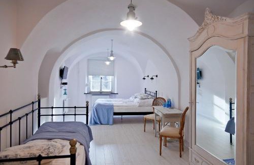 Swidnica Bed & Breakfast | Pet-Friendly Barokowy Zakątek with Perfect 10/10 Rating