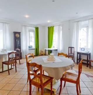 Swidnica Bed & Breakfast | Pet-Friendly Barokowy Zakątek with Perfect 10/10 Rating