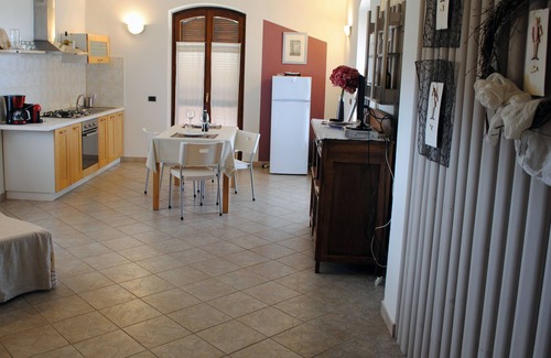Diano d'Alba Apartment | Barolo Apartment: Embrace Nature in the Hills