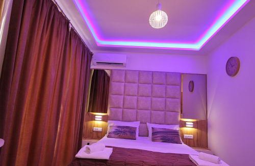 Maini Apartment | Baron Hotel: Family-Friendly & Wheelchair Accessible Stays