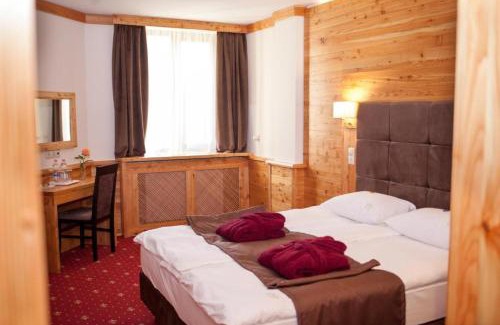Yaremche Hotel | Relaxing Baron SPA Hotel - Museum Yaremche with Spa & Dining