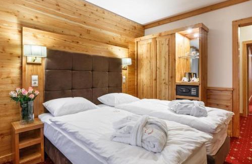 Yaremche Hotel | Relaxing Baron SPA Hotel - Museum Yaremche with Spa & Dining