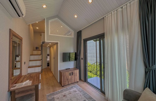 Samanl Hotel | Exceptional Baronet Tiny House Boutique Hotel with Pool