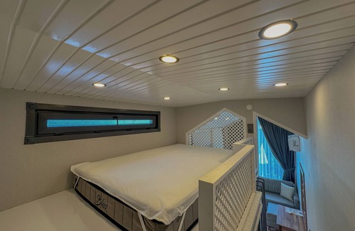 Samanl Hotel | Exceptional Baronet Tiny House Boutique Hotel with Pool